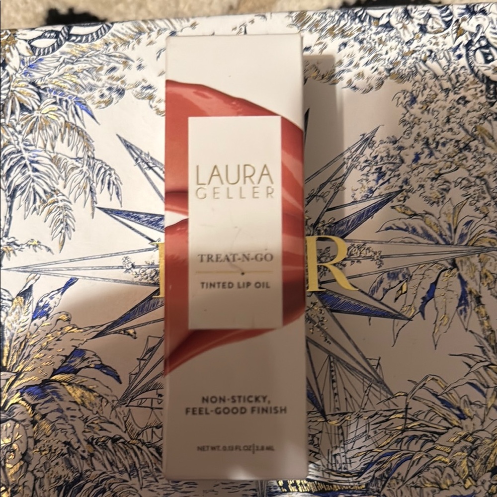 Laura Geller Tinted Lip Oil - Picture 1 of 5